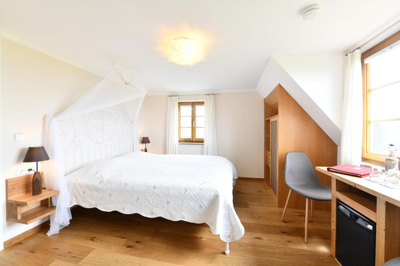 Hotel Montfort-Schloessle Lindau  Bagian luar foto