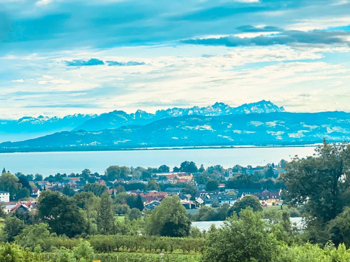 Hotel Montfort-Schlossle Lindau  Bagian luar foto