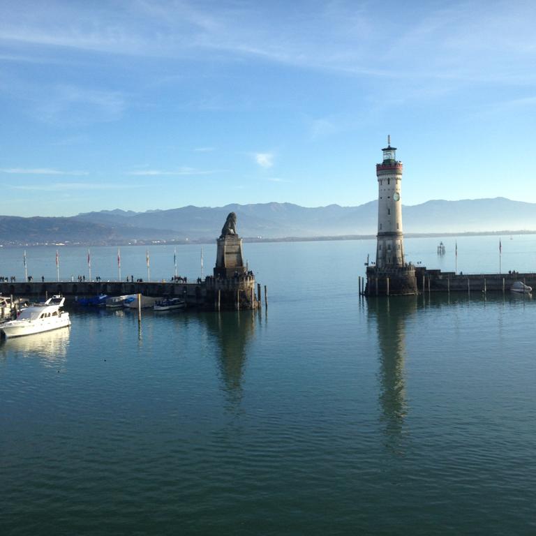 Hotel Montfort-Schlossle Lindau  Bagian luar foto