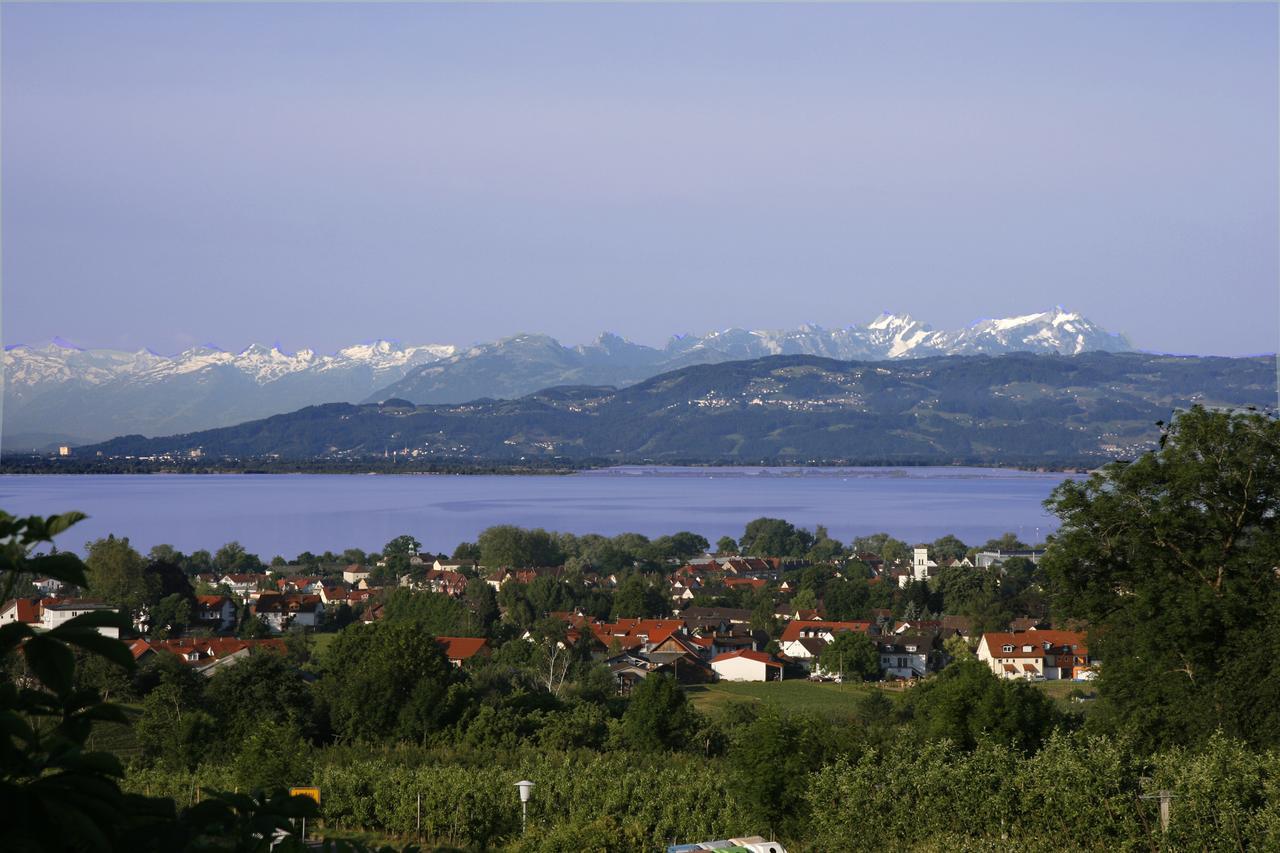 Hotel Montfort-Schlossle Lindau  Bagian luar foto