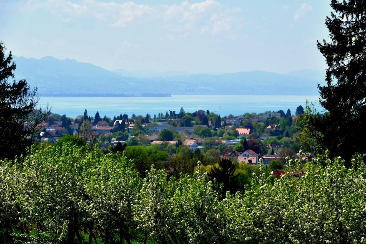 Hotel Montfort-Schlossle Lindau  Bagian luar foto